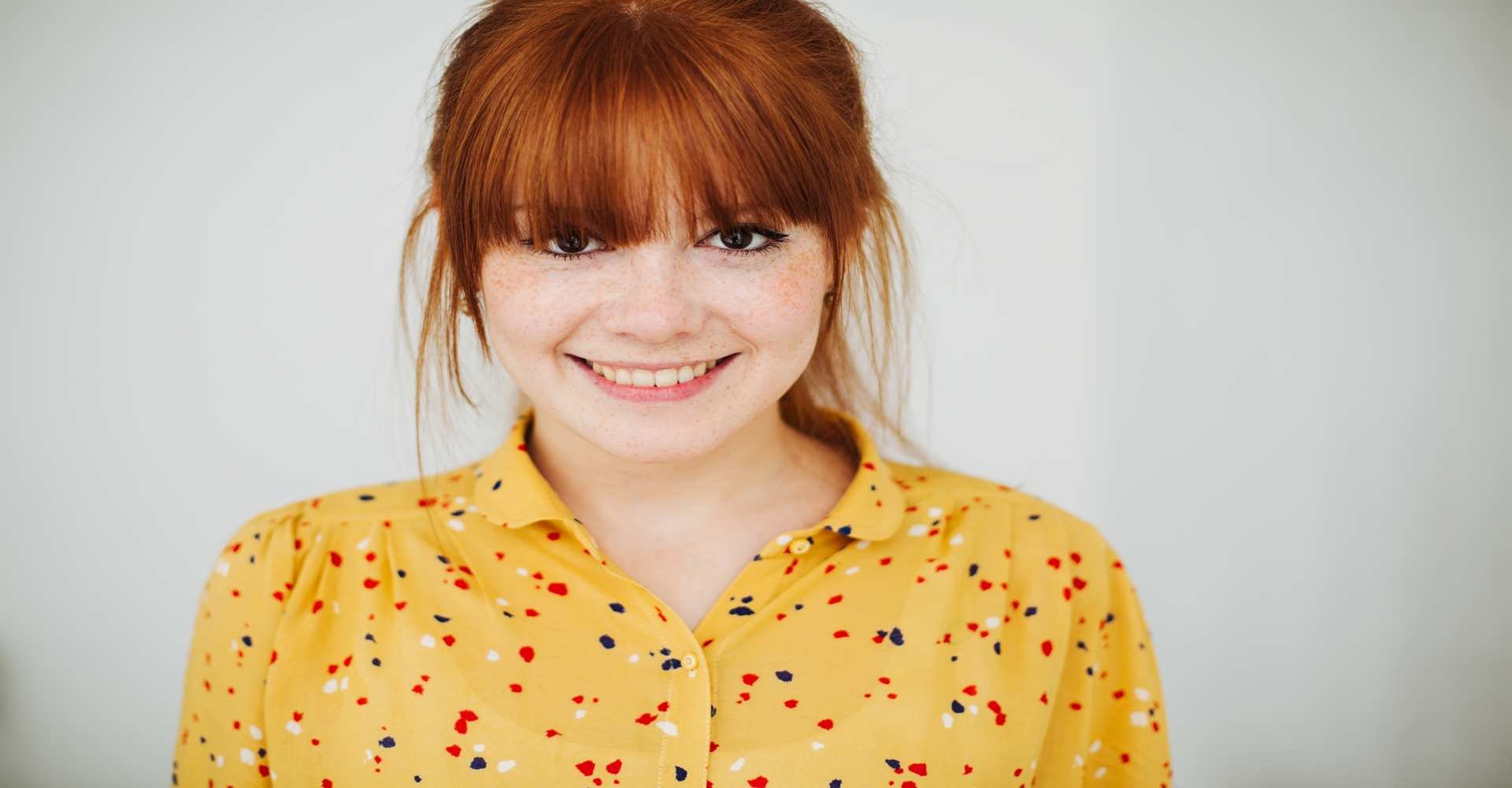 Modelo Ruiva Com Franja