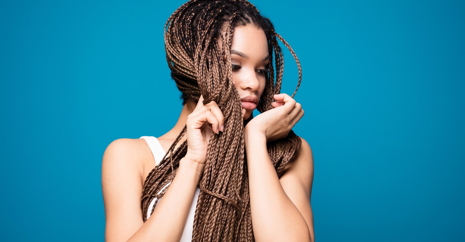 Modelo Com Cabelo Trancado
