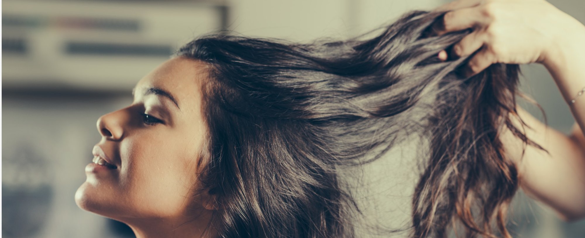 1359 Mulher Tendo Seu Cabelo Cuidado