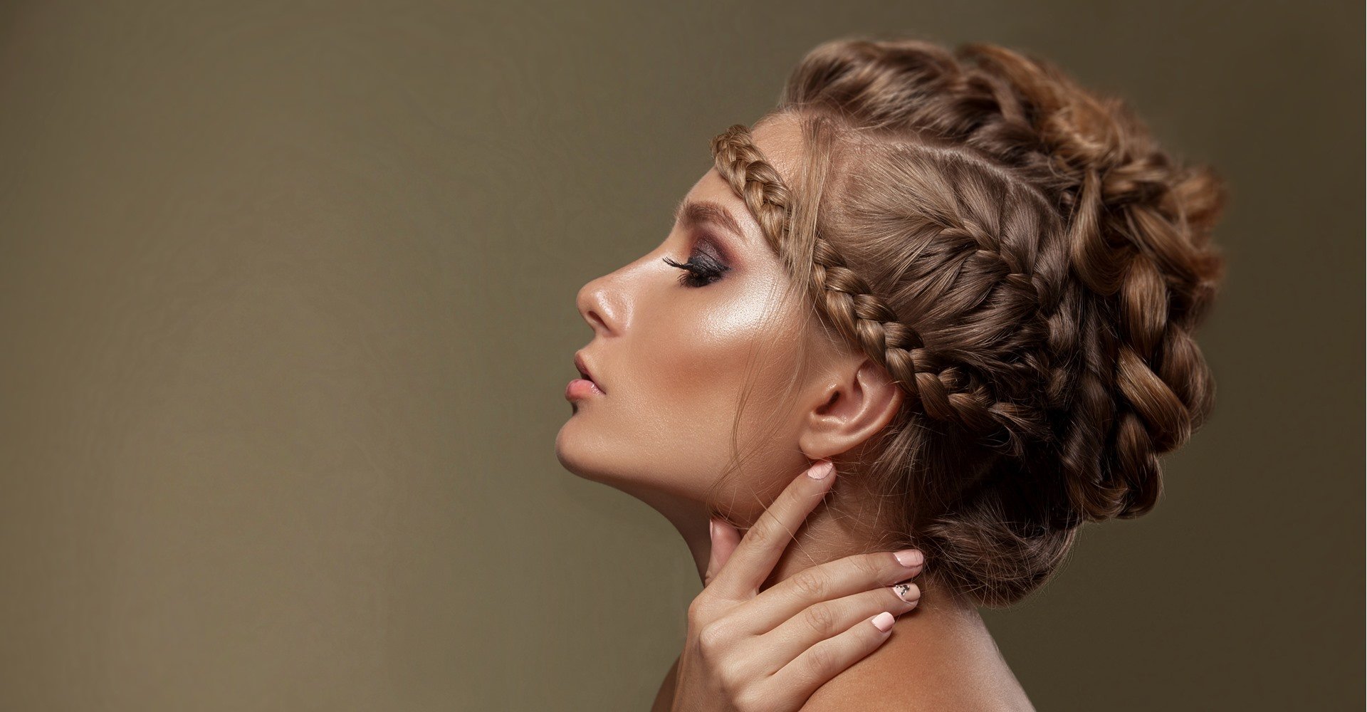 1400 Mulher Com Cabelo Trancado