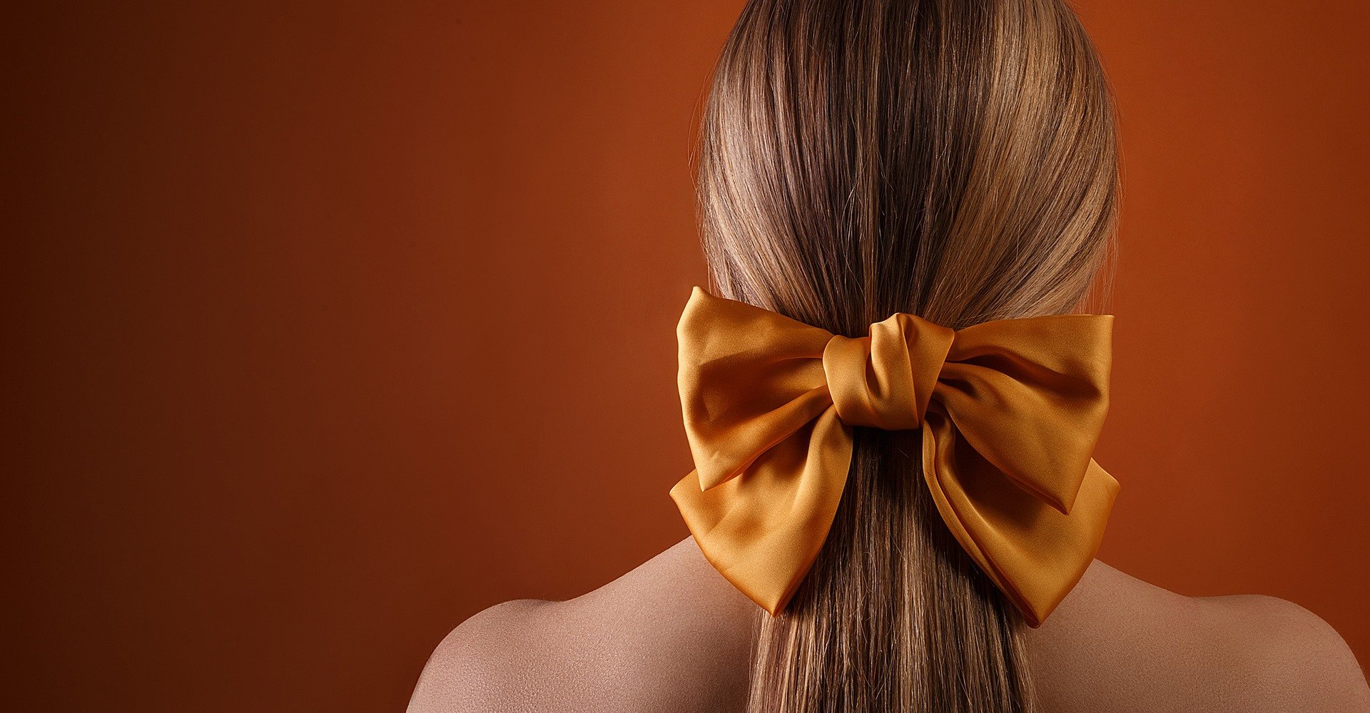 2446 Lacodeveludoecetimparaocabeloinspiresecomoacessorioqueetendenciaparaospenteadosem2017