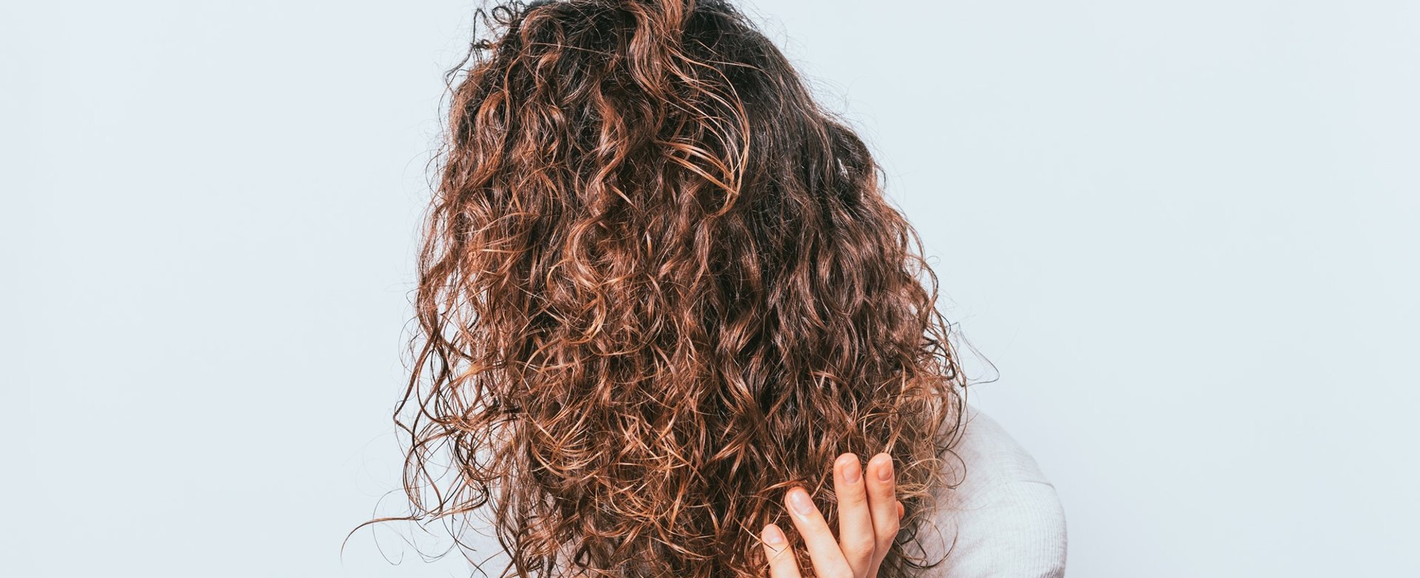 2731 Cabelo Cacheado Nas Pontas E Liso Na Raiz 5 Dicas Para Conseguir O Efeito Em Casa