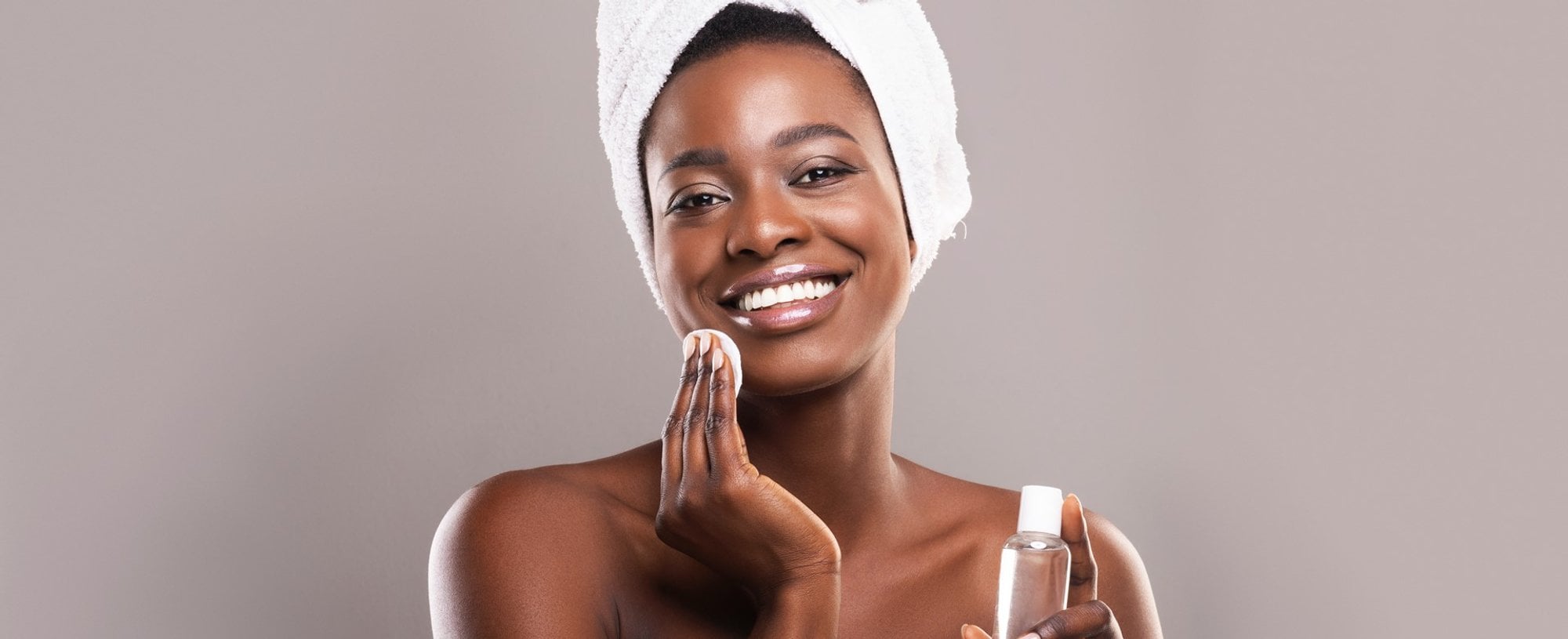 2829 Agua Micelar Antes Da Make Conheca Os Beneficios Da Solucao Micelar Para A Sua Maquiagem