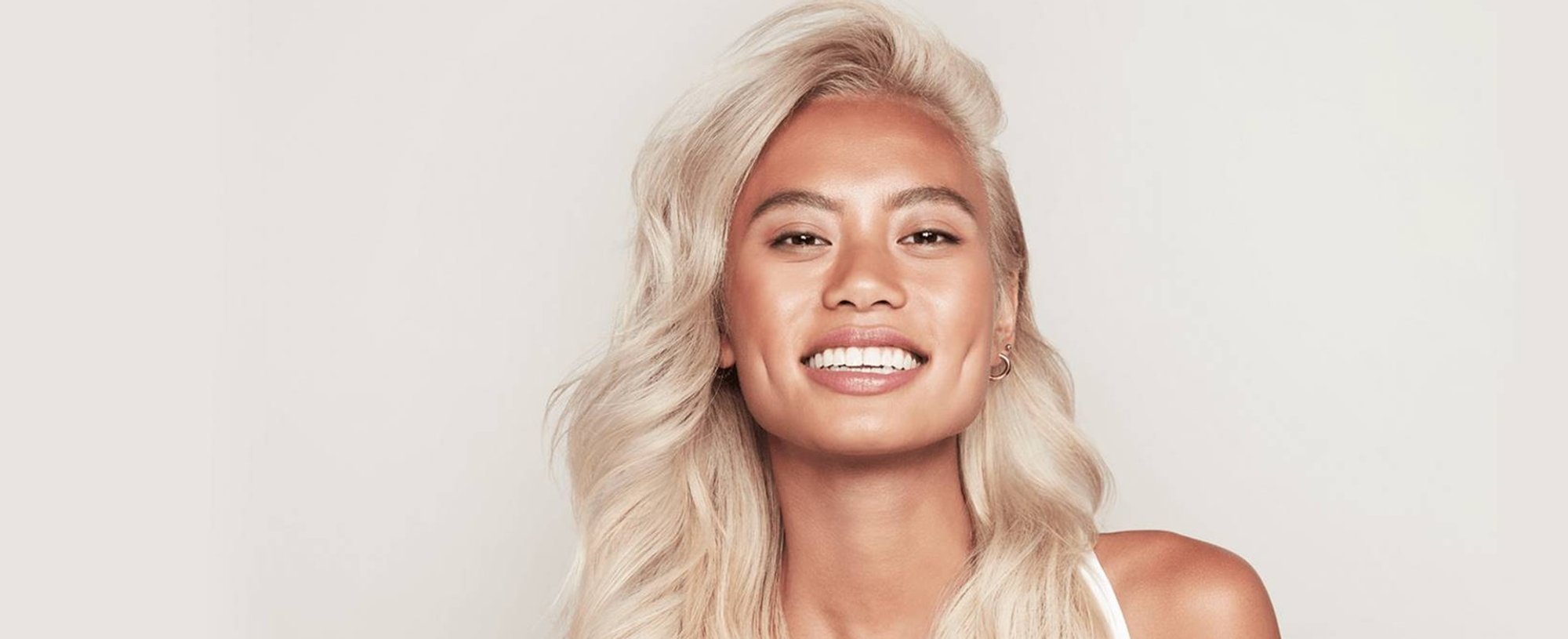 Modelo Com Cabelo Branco