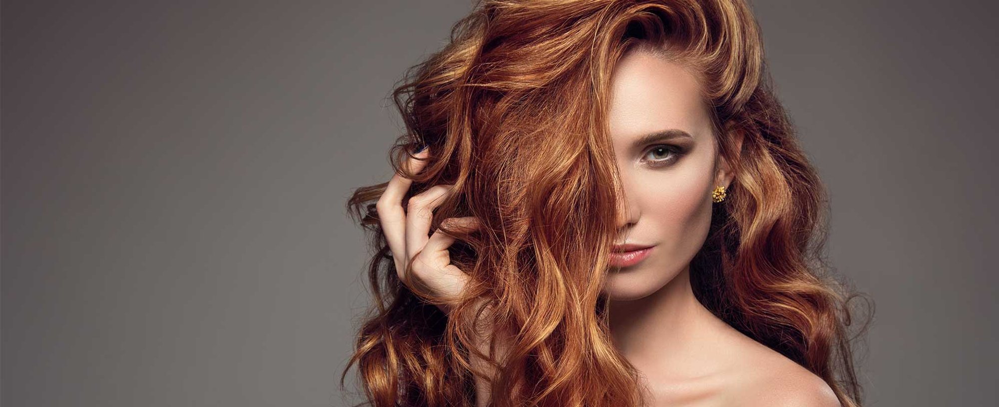 Mulher Com Longos Cabelos Ruivos
