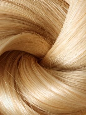 Imagem Mostrando Cabelo Loiro Enrolado