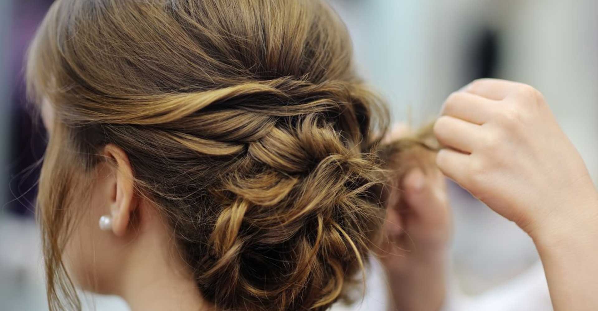 Modelo Com Coque Alto