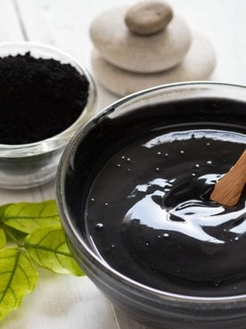 carvão ativado para utilizar como máscara de beleza