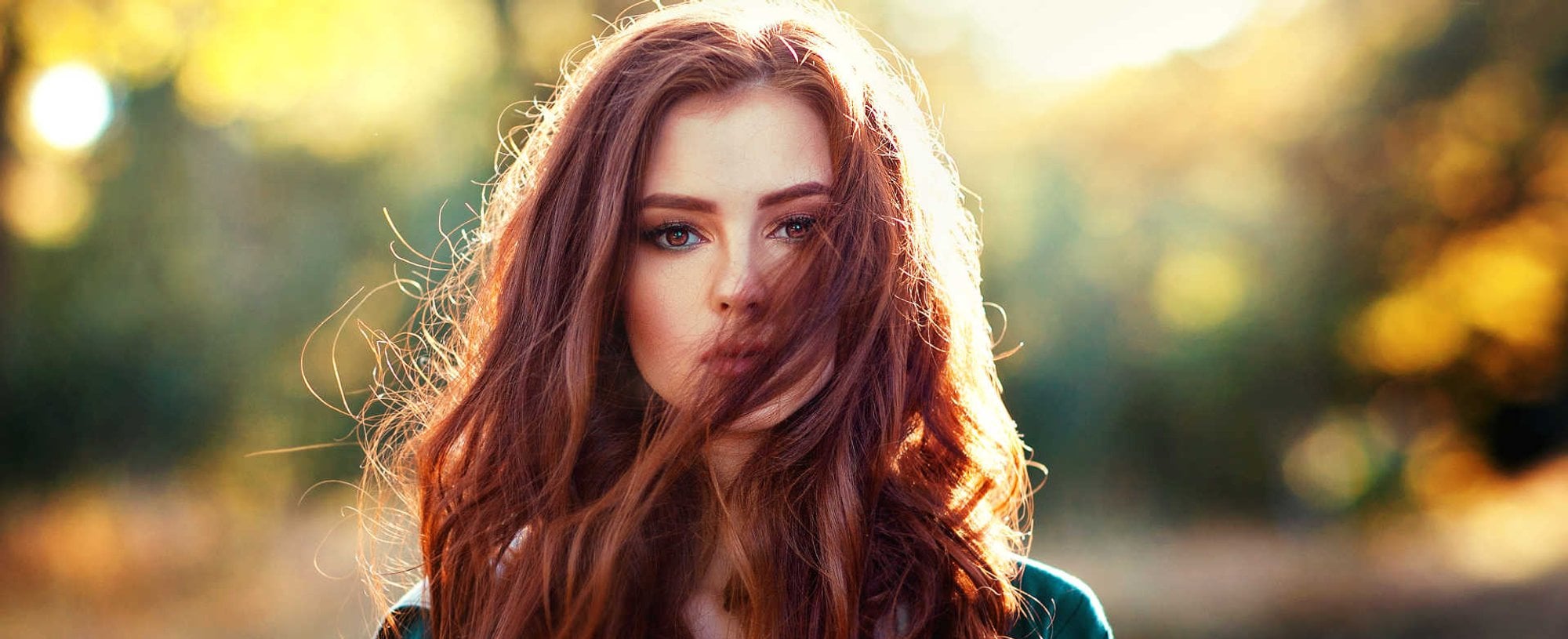 Modelo branca e ruiva