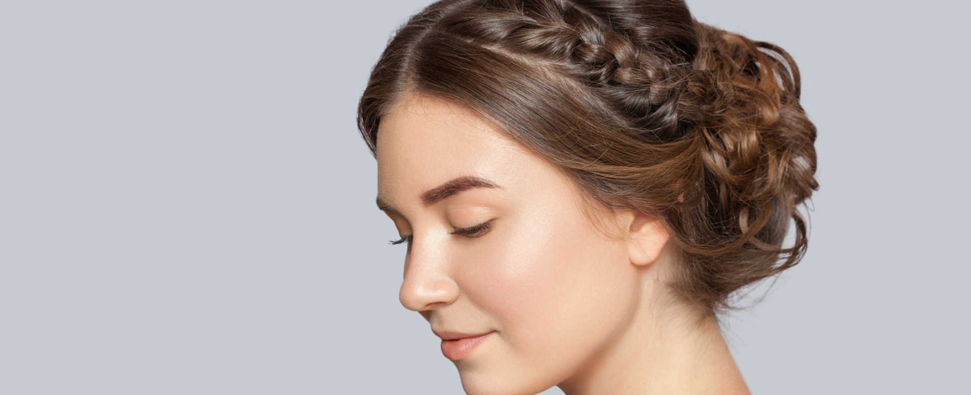 Modelo com cabelo trançado