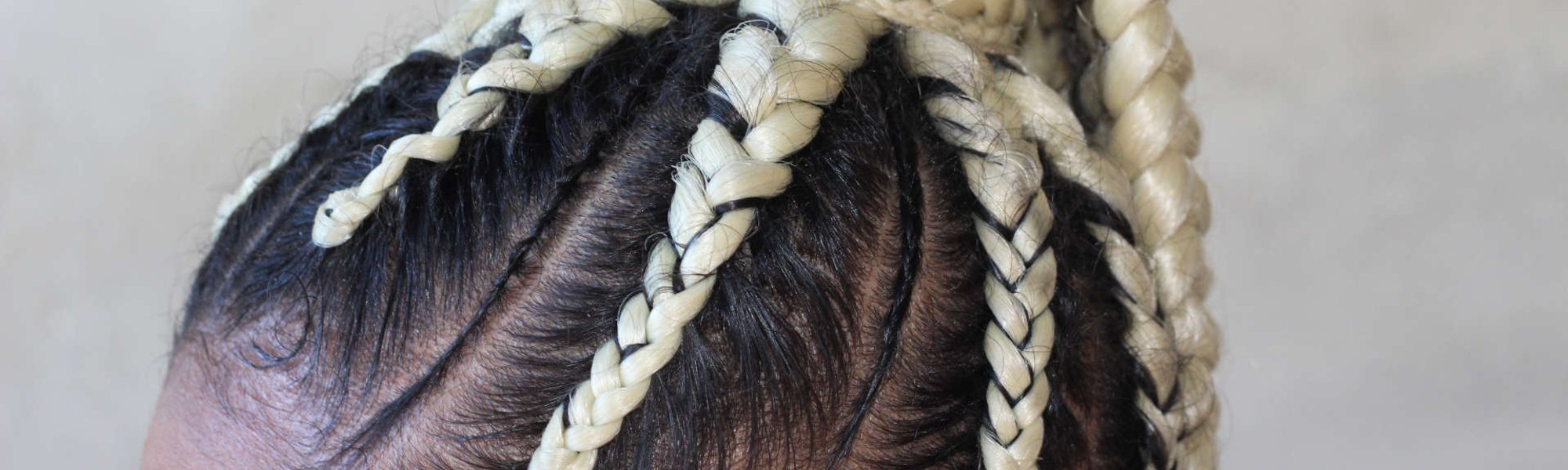 Os 10 penteados para cabelos cacheados, crespos e com box braids mais  quentes do momento segundo o Pinterest | L'Oréal Paris