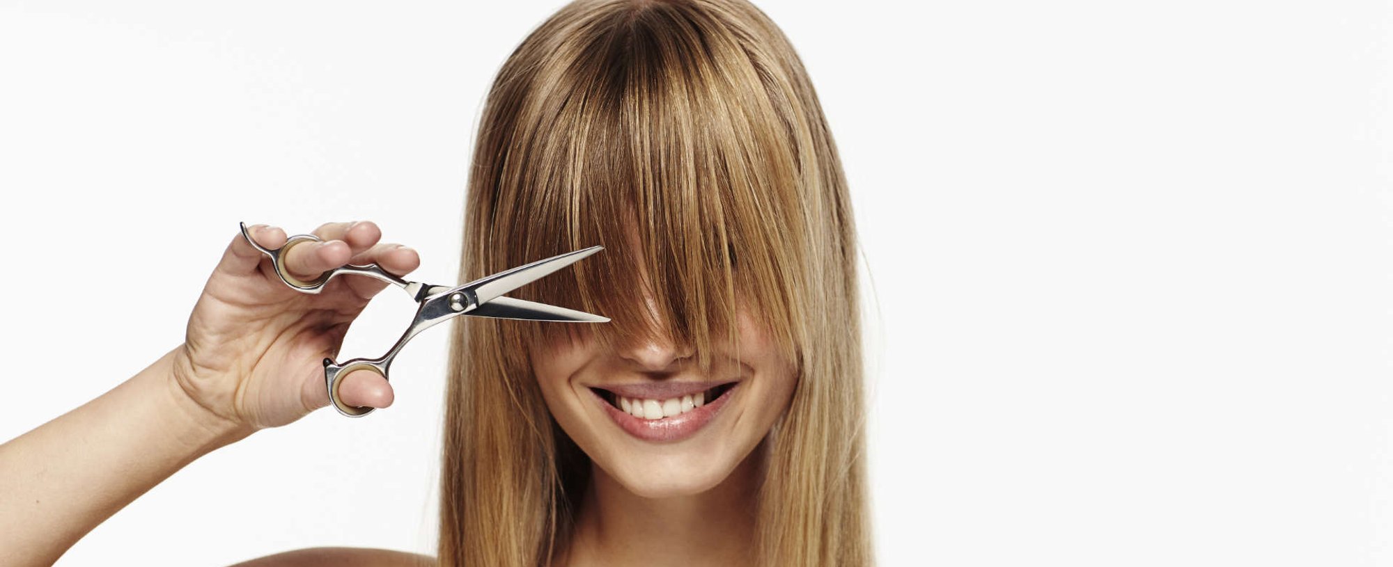 Mulher Cortando Cabelo