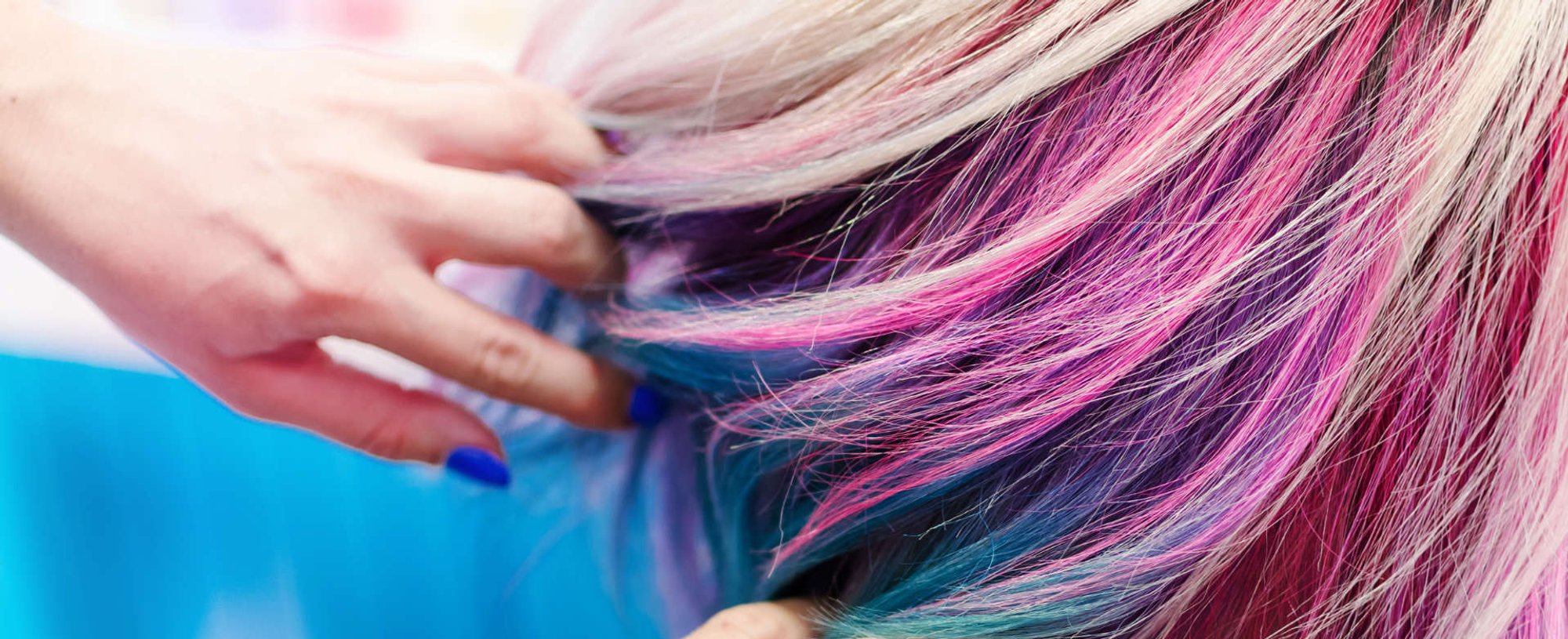 cabelo com várias cores