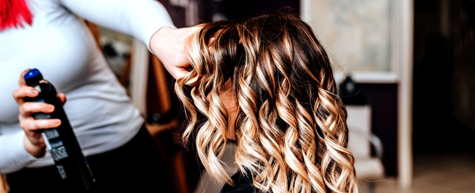 cabelo com mechas e luzes