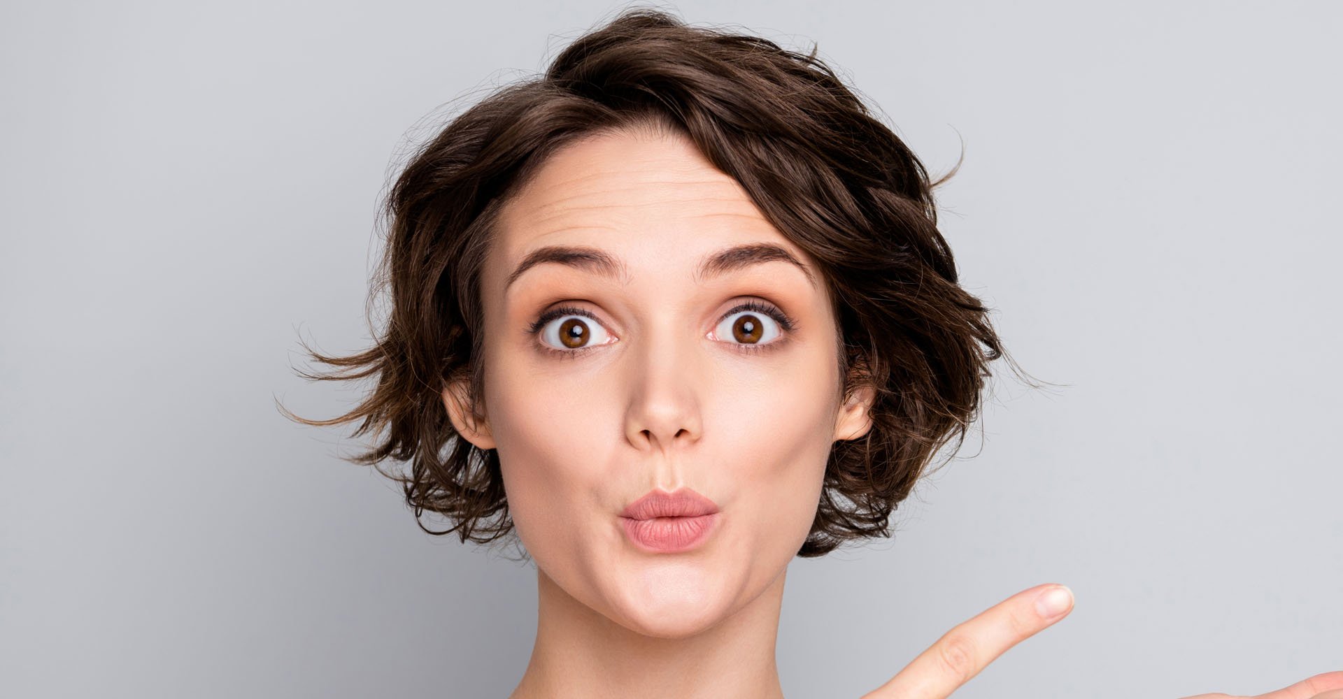 Morena Cabelo Liso Curto