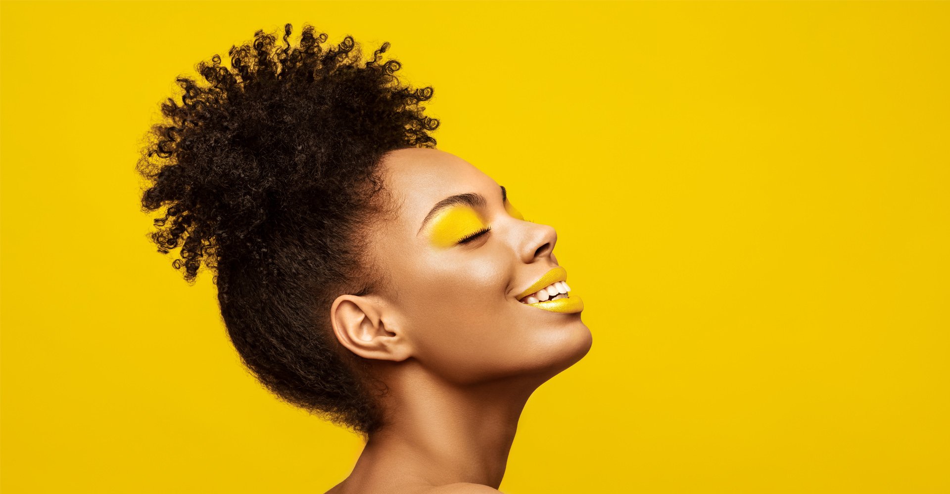 Crespo Fundo Amarelo