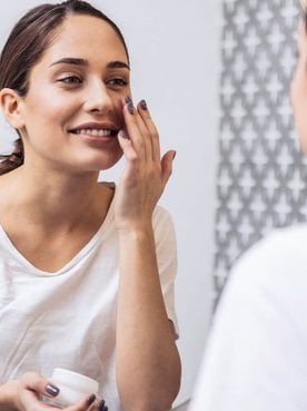 Ácido salicílico para pele oleosa e acneica: dermatologista explica benefícios | L'Oréal Paris