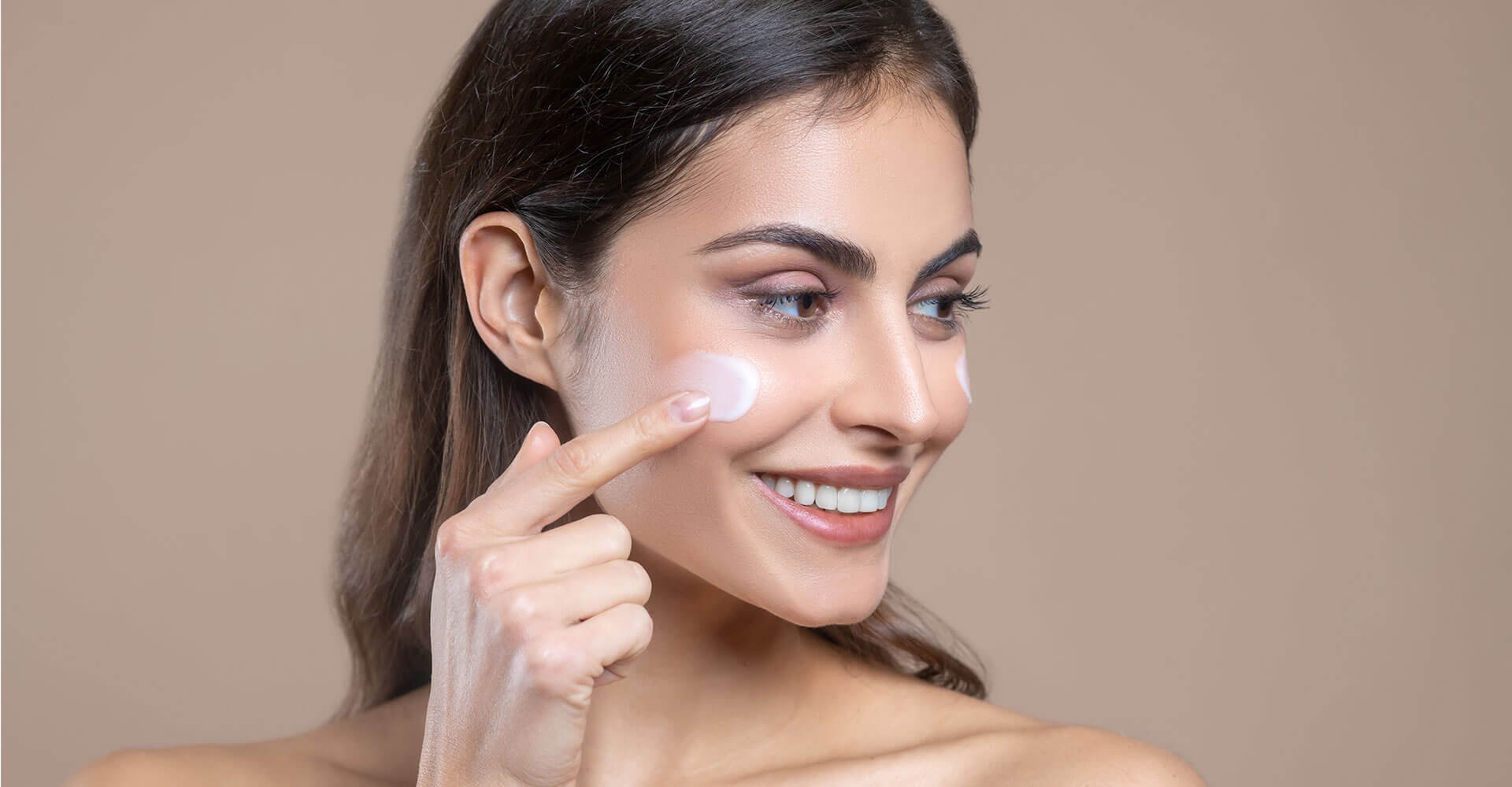 Imagem banner - Como clarear a pele do rosto com manchas? Confira 4 dicas | L'Oréal Paris