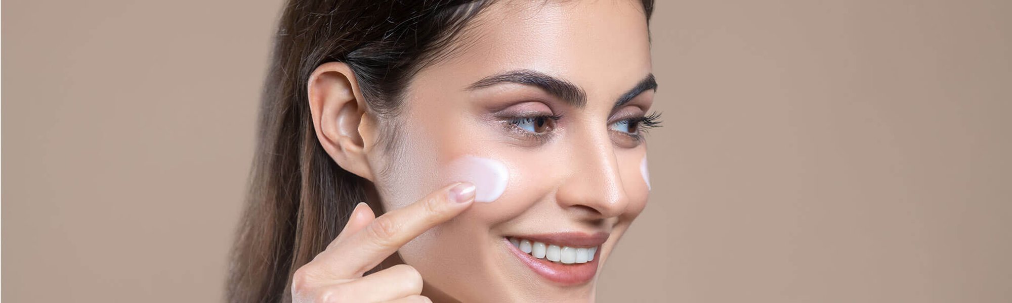 Imagem banner - Como clarear a pele do rosto com manchas? Confira 4 dicas | L'Oréal Paris