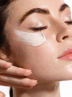 Sérum, Gel e Creme: dermatologista explica texturas dos produtos de skincare | L'Oréal Paris