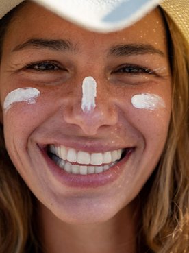 Imagem banner Qual melhor protetor solar facial para rosto com acne? | L'Oréal Paris