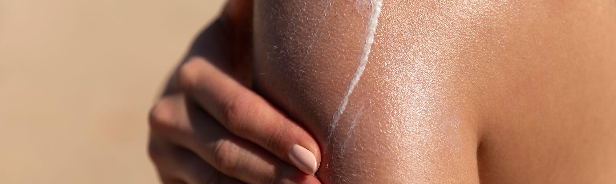 Qual a quantidade de protetor solar facial usar no rosto e no corpo? | L'Oréal Paris