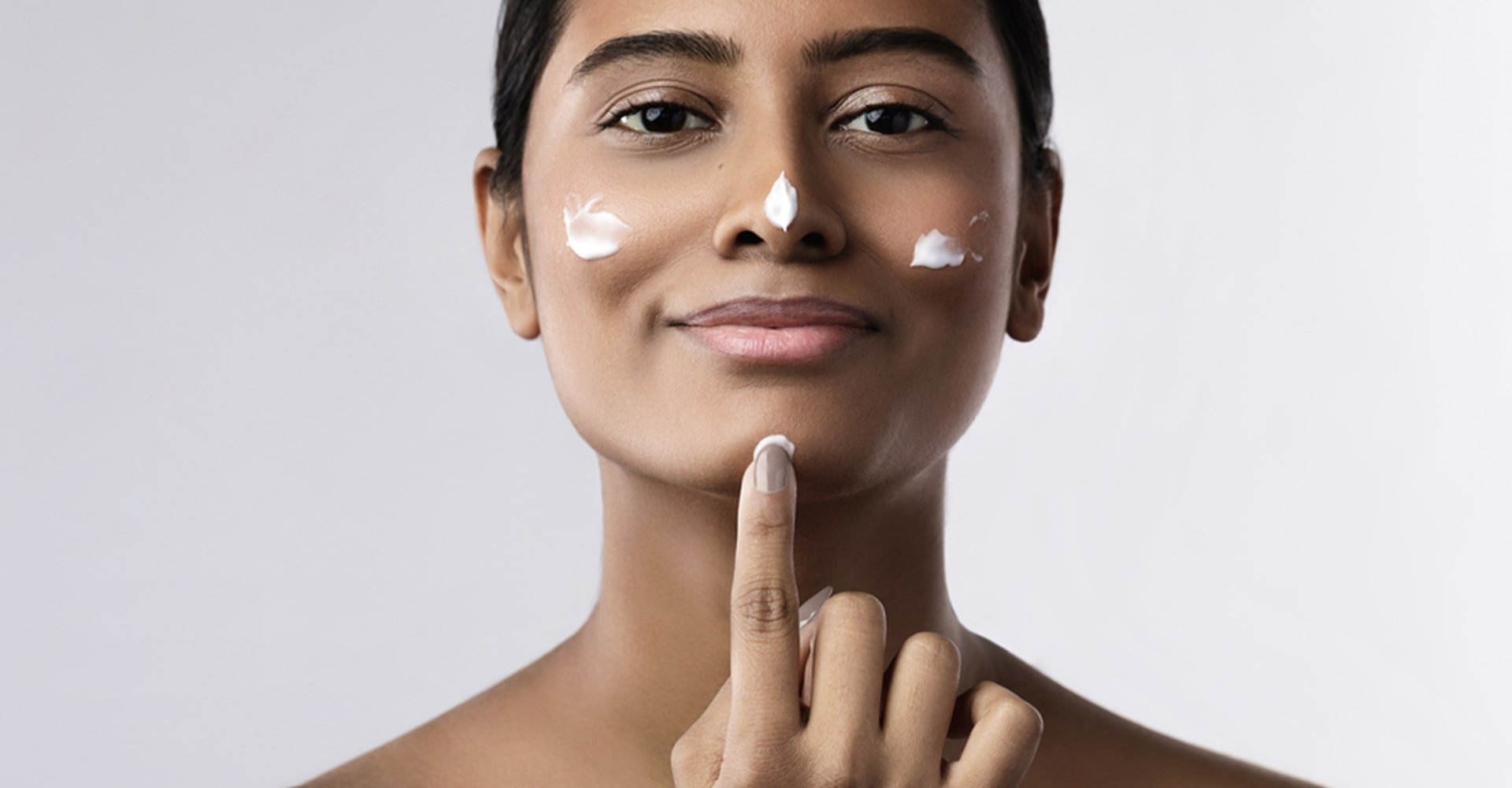 https://www.loreal-paris.com.br/-/media/project/loreal/brand-sites/oap/americas/br/artigos/pele/6-motivos-para-usar-protetor-solar-diariamente/motivos-para-usar-protetor-solar-facial.jpg