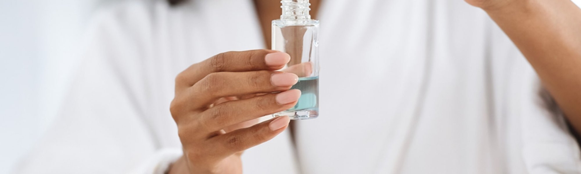 Confira 4 passos para incluir ácido hialurônico na sua rotina de skincare