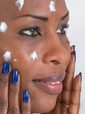 Saiba como escolher o melhor protetor solar anti-idade