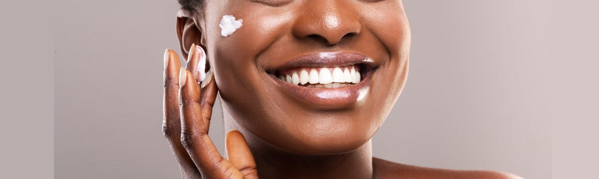 Protetor solar facial além do verão dermatologista fala os benefícios do uso diário
