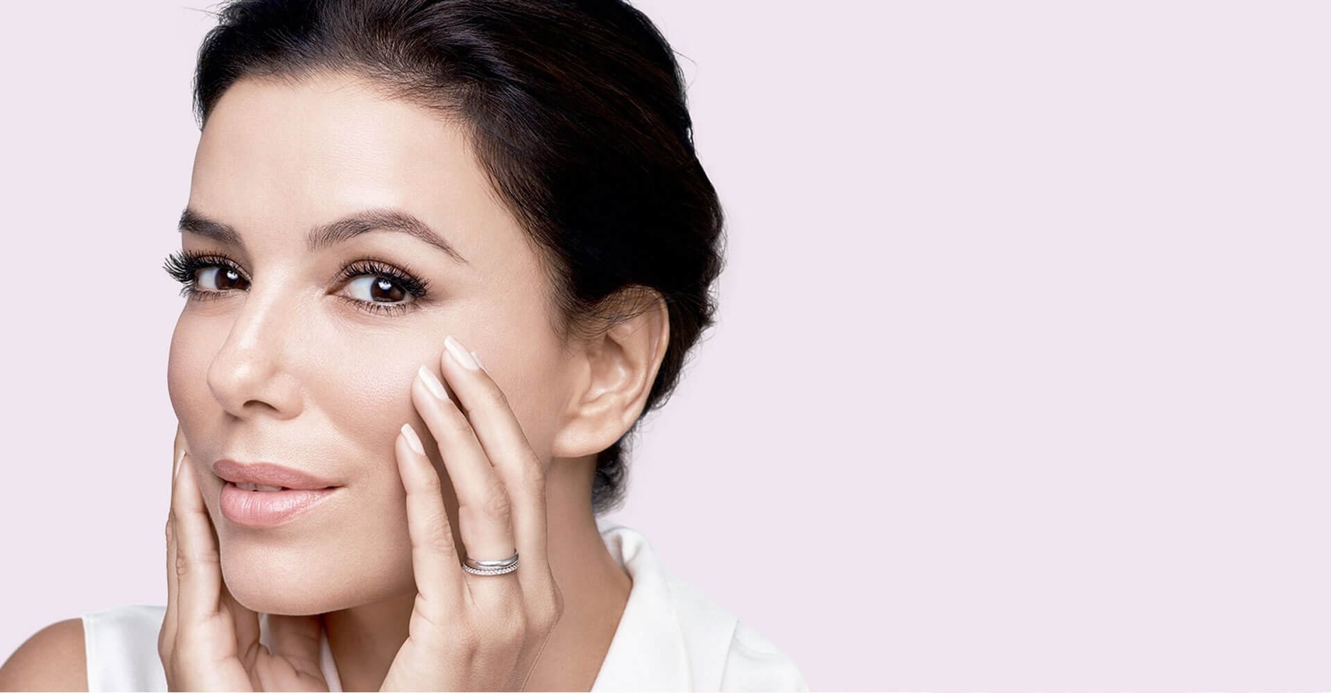 Imagem mostrando banner Eva | landing page Ácido Hialurônico | L'Oréal Paris