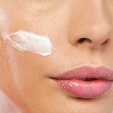 Utilize o hidratante-facial todos os dias