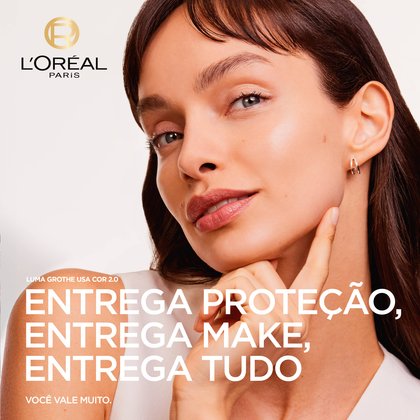Campanha de L'Oréal Paris Protetor Solar Expertise Efeito Makeup cor 2.0 com modelo de pele clara e texto Entrega proteção, entrega make, entrega tudo.